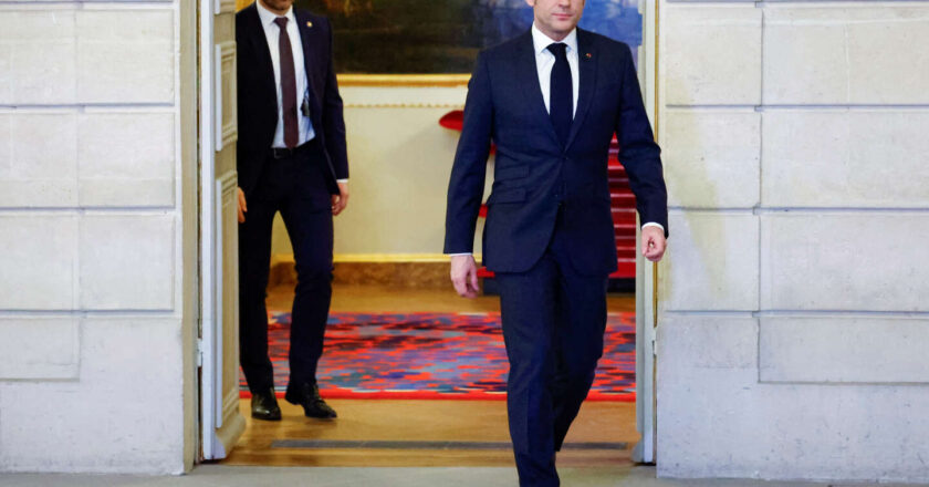 Emmanuel Macron appelle à un « sursaut » pour assurer la « défaite » de la Russie