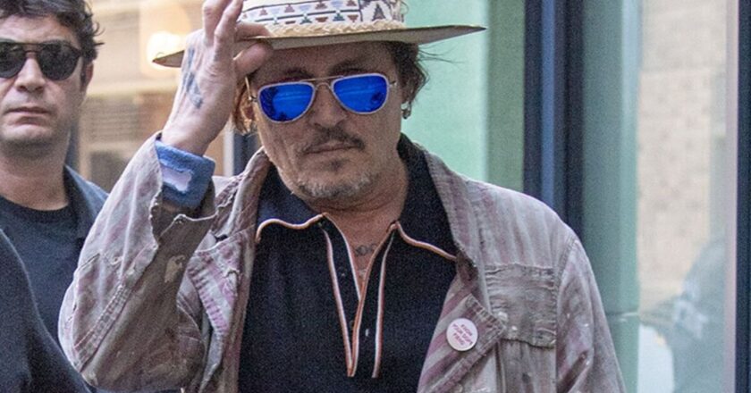 Johnny Depp sparks Jack Sparrow return rumours with latest appearance | Celebrity News | Showbiz & TV