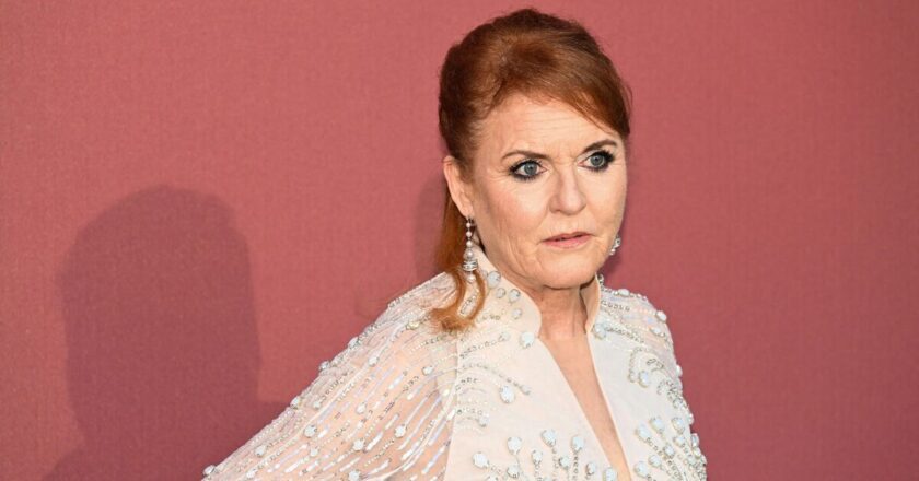 Sarah Ferguson steps out in polka dot dress worn by Holly Willoughby | Royal | News