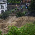 Au moins quatorze morts dans des inondations et des glissements de terrain au Népal