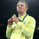 Ukraine’s Volodymyr Zelenskyy thanks boxer Oleksandr Khyzhniak for Olympic gold amid Russian war