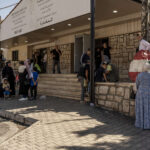 « Dans la banlieue sud de Beyrouth, c’est de pire en pire, on a vu des bombardements très violents. On préfère aller en Syrie »