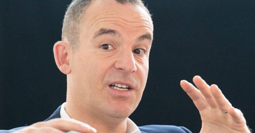 Martin Lewis issues rallying cry for 880k older Brits to ‘get help’ | Personal Finance | Finance