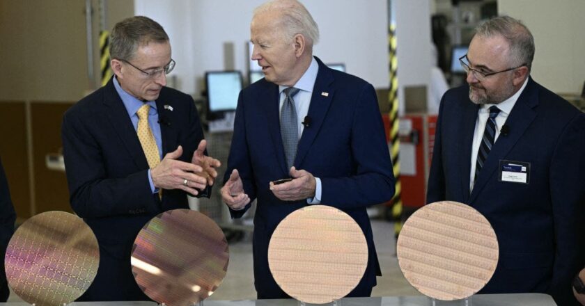 Intel’s financial struggles threaten Biden admin chip strategy