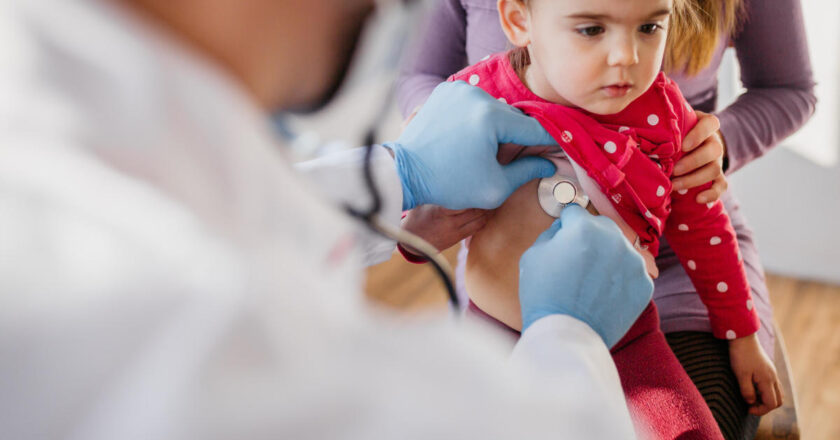 Unusual surge of « walking pneumonia » reported in young kids this year