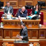 Le Sénat adopte une mesure visant à faire travailler les actifs sept heures de plus par an, sans rémunération, pour financer les politiques d’autonomie