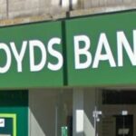 Lloyds Bank warning for Apple and Netflix customers over extra charges | Personal Finance | Finance