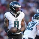 Eagles’ CJ Gardner-Johnson flips off Commanders fans after ejection