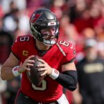 Baker Mayfield leads Bucs to 4th quarter comeback over Saints to win NFC South title