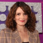 Tina Fey, Amy Poehler discuss ‘rich people’ who have side hustles