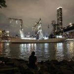 A New York, un trois-mâts percute le pont de Brooklyn faisant deux morts et dix-neuf blessés