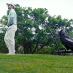 Robera Neo AI-powered smart caddie follows golfers without remote controls