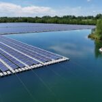 Jusqu’où les centrales photovoltaïques posées sur des lacs modifient leur écosystème