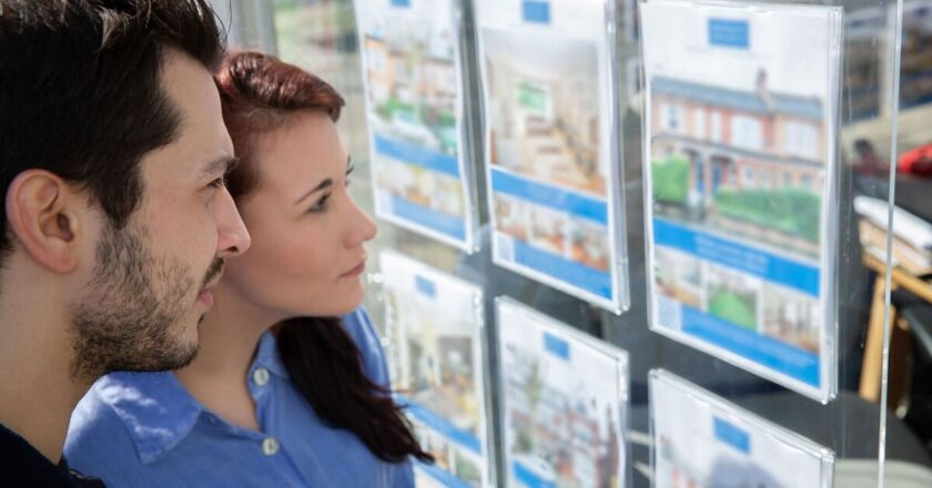 Channel 4 property expert issues message to anyone buying a new home