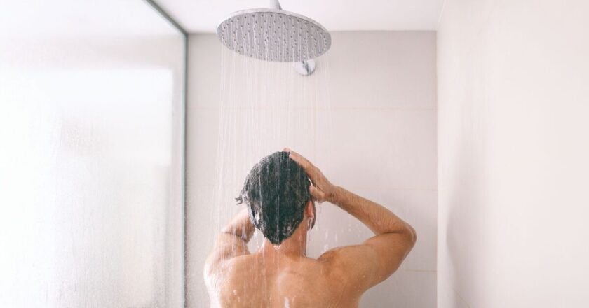 Brits urged to avoid cold showers during heatwave