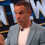 Martin Lewis urges mobile phone customers send three-letter text to slash bills | Personal Finance | Finance