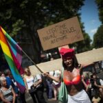 « L’affiche de la Marche des fiertés, en invisibilisant la question du corps et de l’amour, réalise le rêve des homophobes »