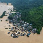 En Chine, les inondations poussent plus de 80 000 personnes à l’évacuation