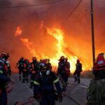 L’île grecque de Chios placée en état d’urgence en raison d’incendies importants