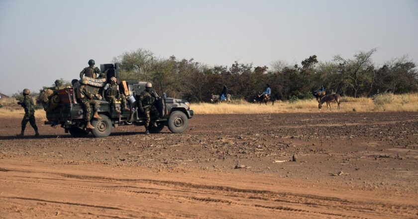 plusieurs villageois tués dans une attaque, près des frontières du Burkina Faso et du Mali