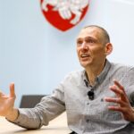 Freed Belarusian dissident details torture, urges release of prisoners