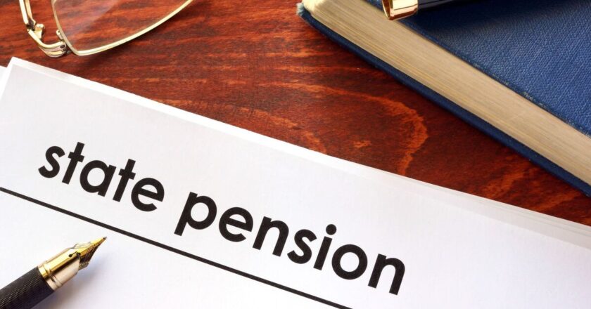 State pension age ‘will have to increase by 8 years’ as warning issued | Personal Finance | Finance
