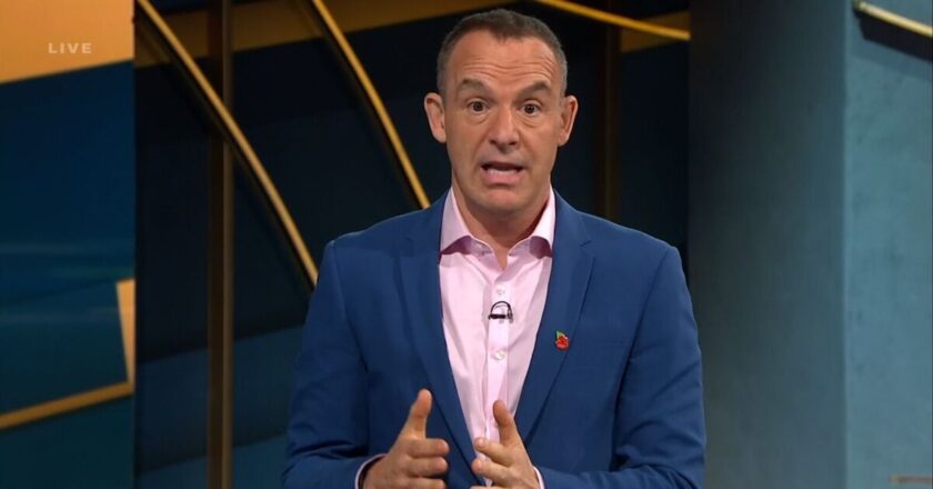 Martin Lewis urges savers to put £1 in account now | Personal Finance | Finance