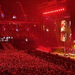 Oasis fan told she ‘didn’t deserve tickets’ as people see phone antics | Music | Entertainment