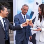 Aux Etats-Unis, les fabricants de glace s’engagent à ne plus utiliser de colorants de synthèse à compter de 2028, sous la pression de Robert Kennedy Jr