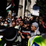 des manifestants soutenant l’association Palestine Action, interdite en vertu de lois antiterroristes, arrêtés à Londres