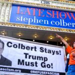 Après l’annulation du show de Stephen Colbert, les humoristes se liguent contre Trump