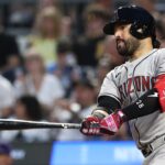 MLB trade deadline: Mariners making splash with Eugenio Suárez deal