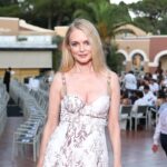 Heather Graham vacations with Jane Seymour in Sardinia, models bikinis