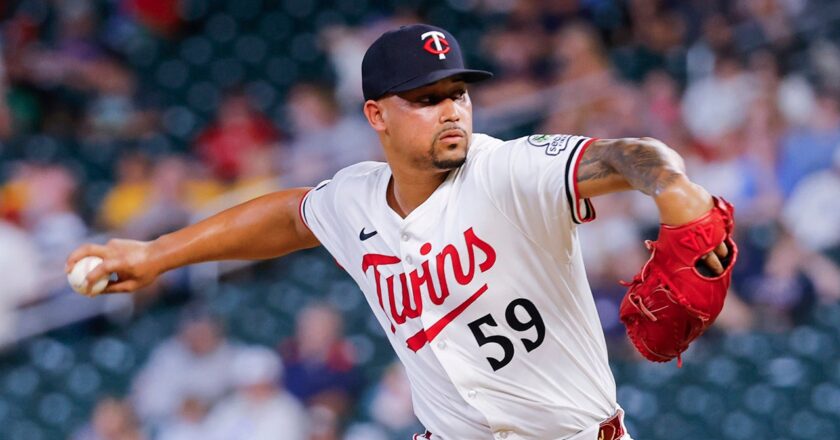 Twins closer’s hug sparks trade buzz ahead of deadline