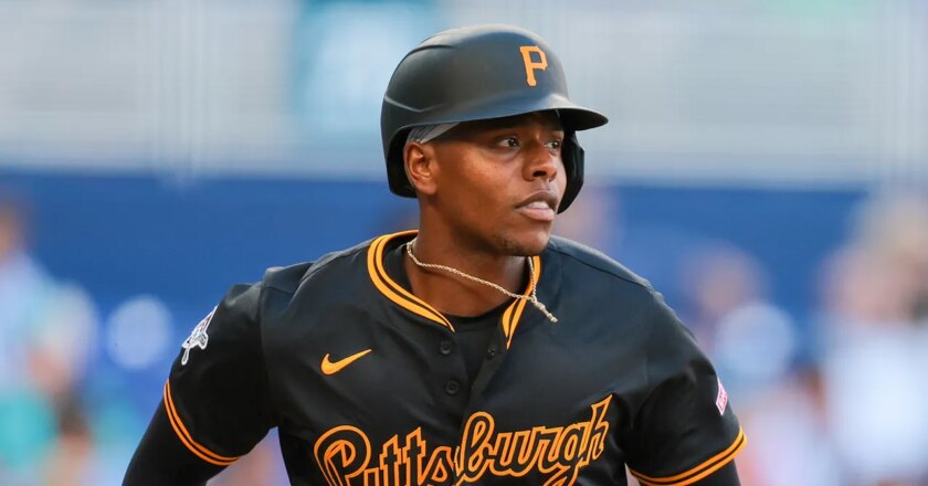 MLB trade deadline: Gold Glove winner Ke’Bryan Hayes traded from Pirates to Reds