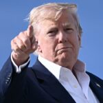 Trump estimates flight on new Air Force One as soon as February