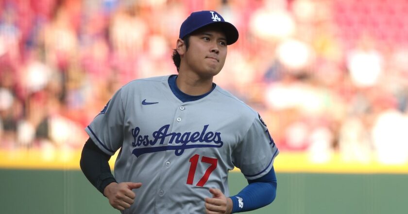 Shohei Ohtani leaves game with trainers in fourth inning, returns to hit later
