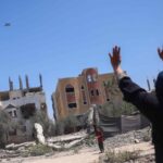 la France commence le largage d’aide humanitaire, l’UNRWA dit avoir « 6 000 camions chargés » prêts à y entrer