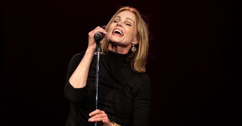Belinda Carlisle: The Ouija board said to us ‘shut up s*uts’ | Music | Entertainment