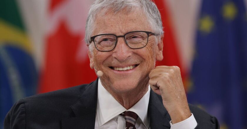 Bill Gates’ five favourite books includes rock star’s memoir | Books | Entertainment