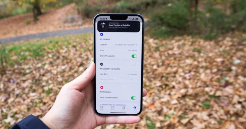 Apple is giving iPhone 14 and 15 users another free year of satellite features