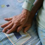 « Dormir ensemble, dans un petit lit, cela relève un peu de la gymnastique ! »