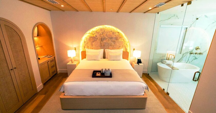 Tips to detect hidden cameras and protect hotel privacy during stays