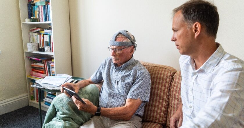 New 3-minute brain test detects early Alzheimer’s signs at home using EEG