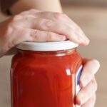 1 household item can open stubborn jars without any effort