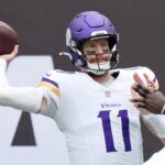 Vikings’ Carson Wentz throws go-ahead TD pass to Jordan Addison