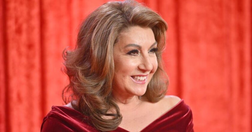 How to buy Jane McDonald tickets for UK tour now | Music | Entertainment
