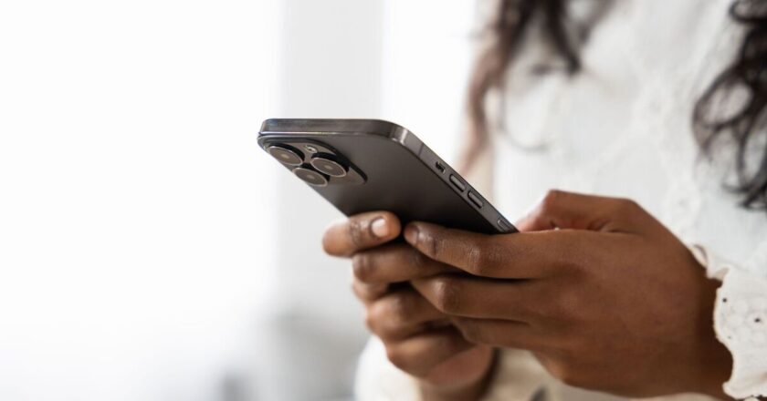 EE, O2, Vodafone and Three customers may get £1,000 payouts says Martin Lewis MSE | Personal Finance | Finance