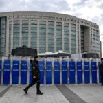 En Turquie, le CHP et son candidat Ekrem Imamoglu en attente de leur sort