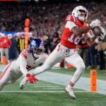 NFL scores: Patriots make statement in win over lowly Giants